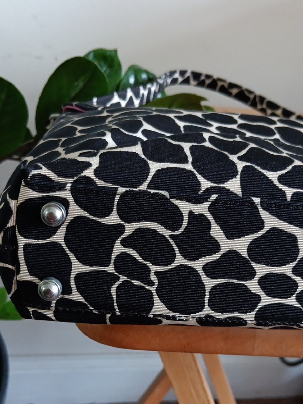 Kate spade Giraffe-Print Vimtsge Purse with Feet NWT - Picture 8 of 8